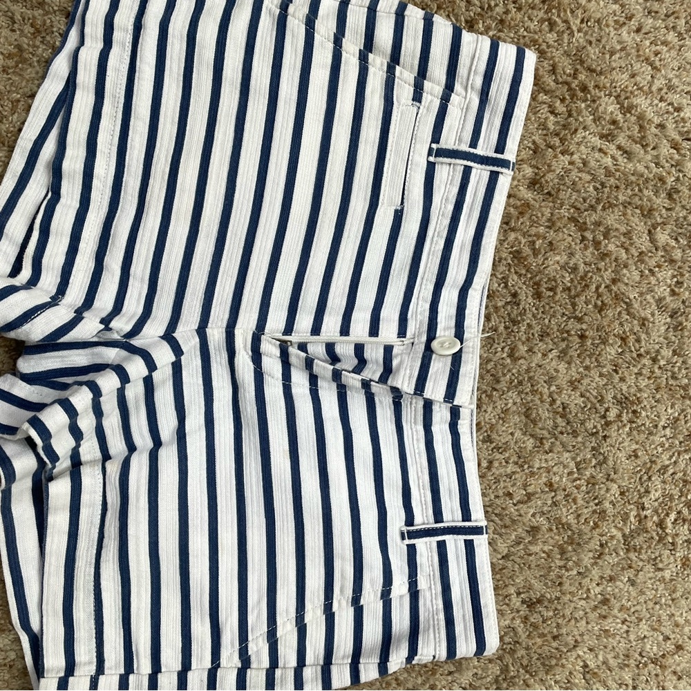 Gap blue and white striped shorts size 00